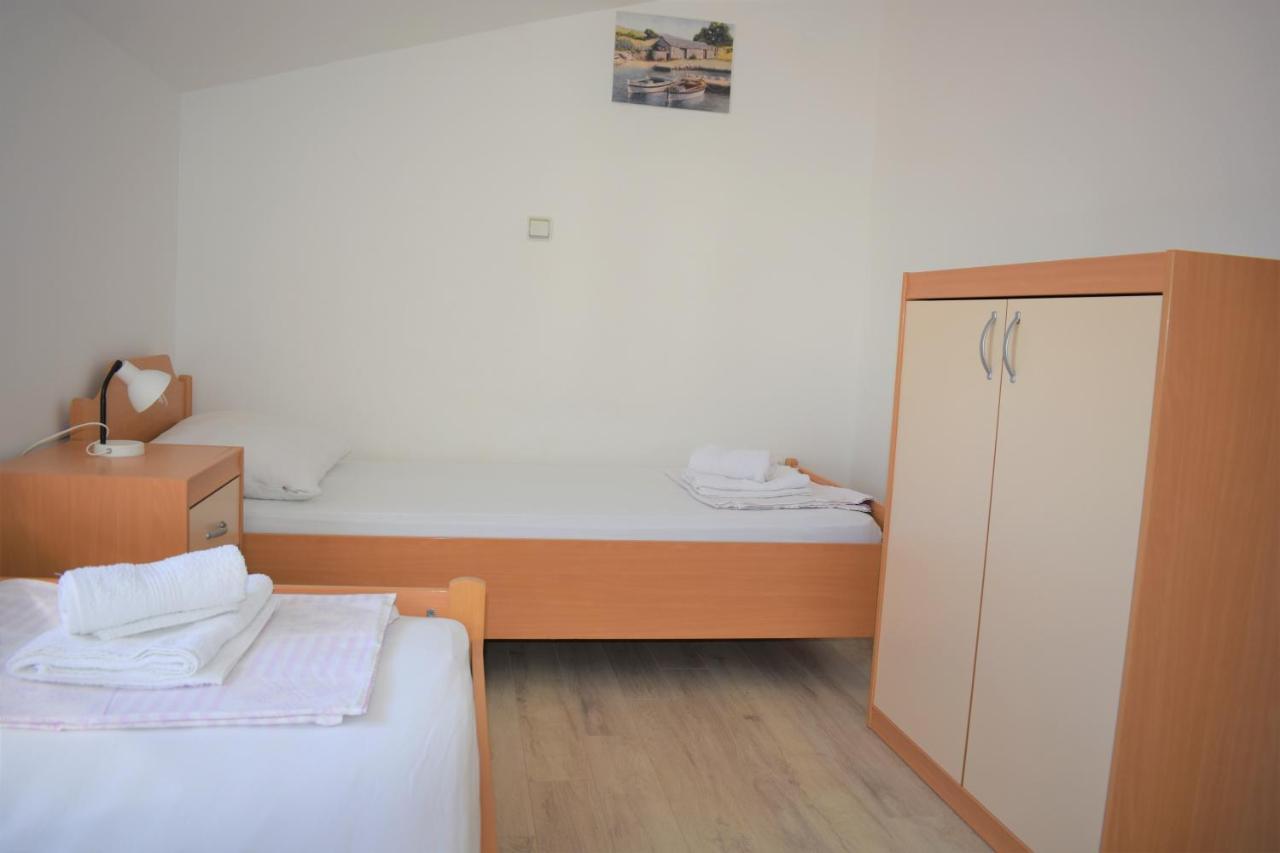 Apartments Janja Murter Bagian luar foto